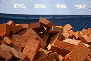  Photo by Flikr user, 23 hours, Creative Commons Attribution-Noncommercial-Share Alike 2.0 Generic