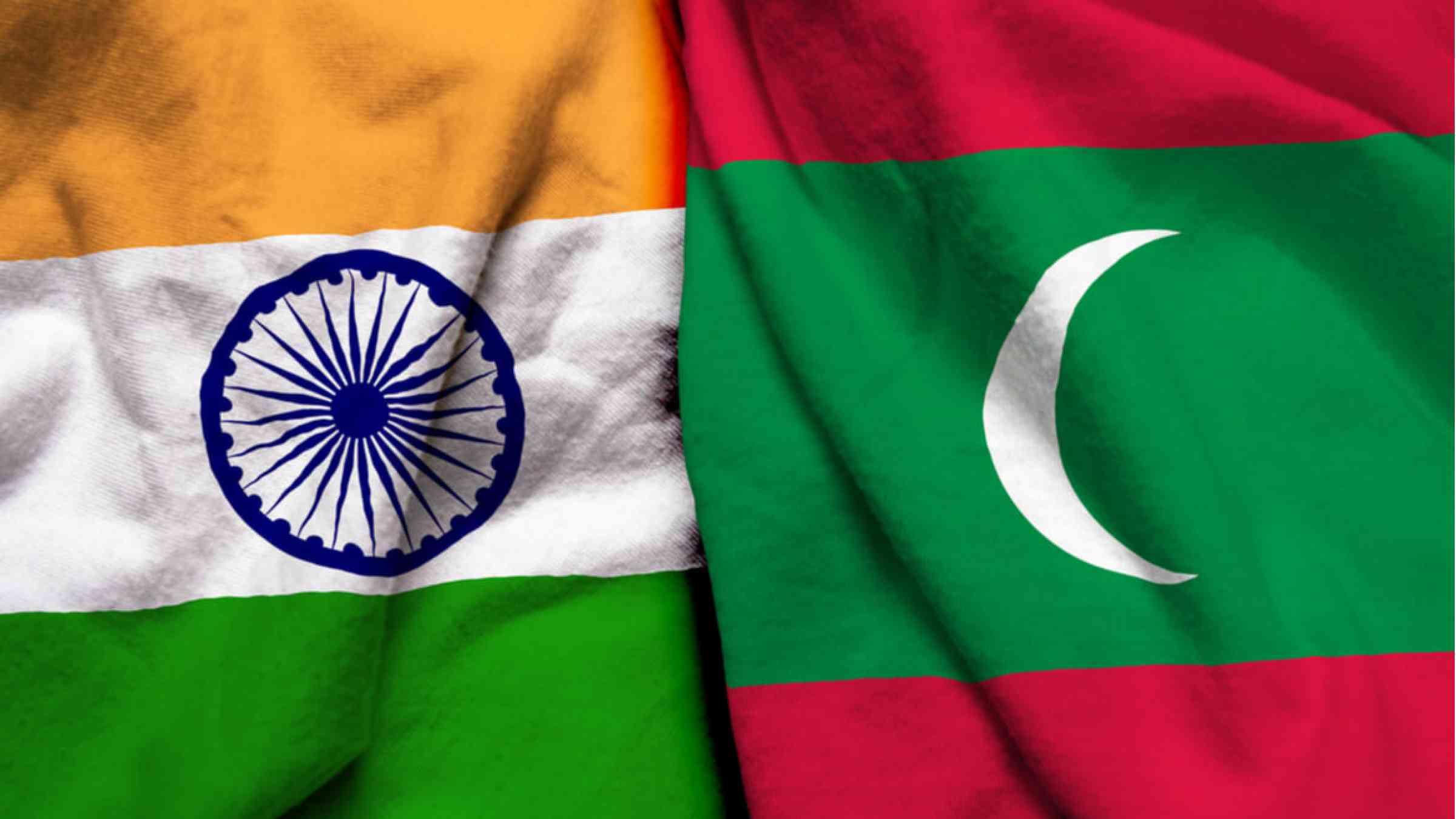India Maldives flags