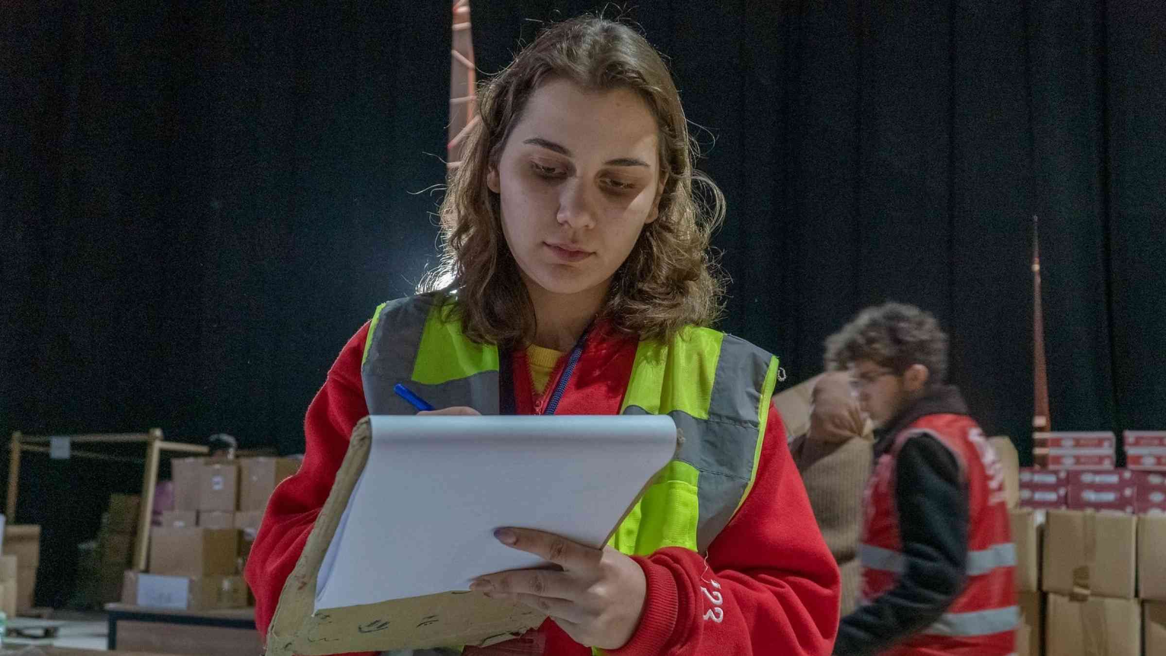 A volunteer in the response to the earthquake in Hatay, Türkiye in 2023