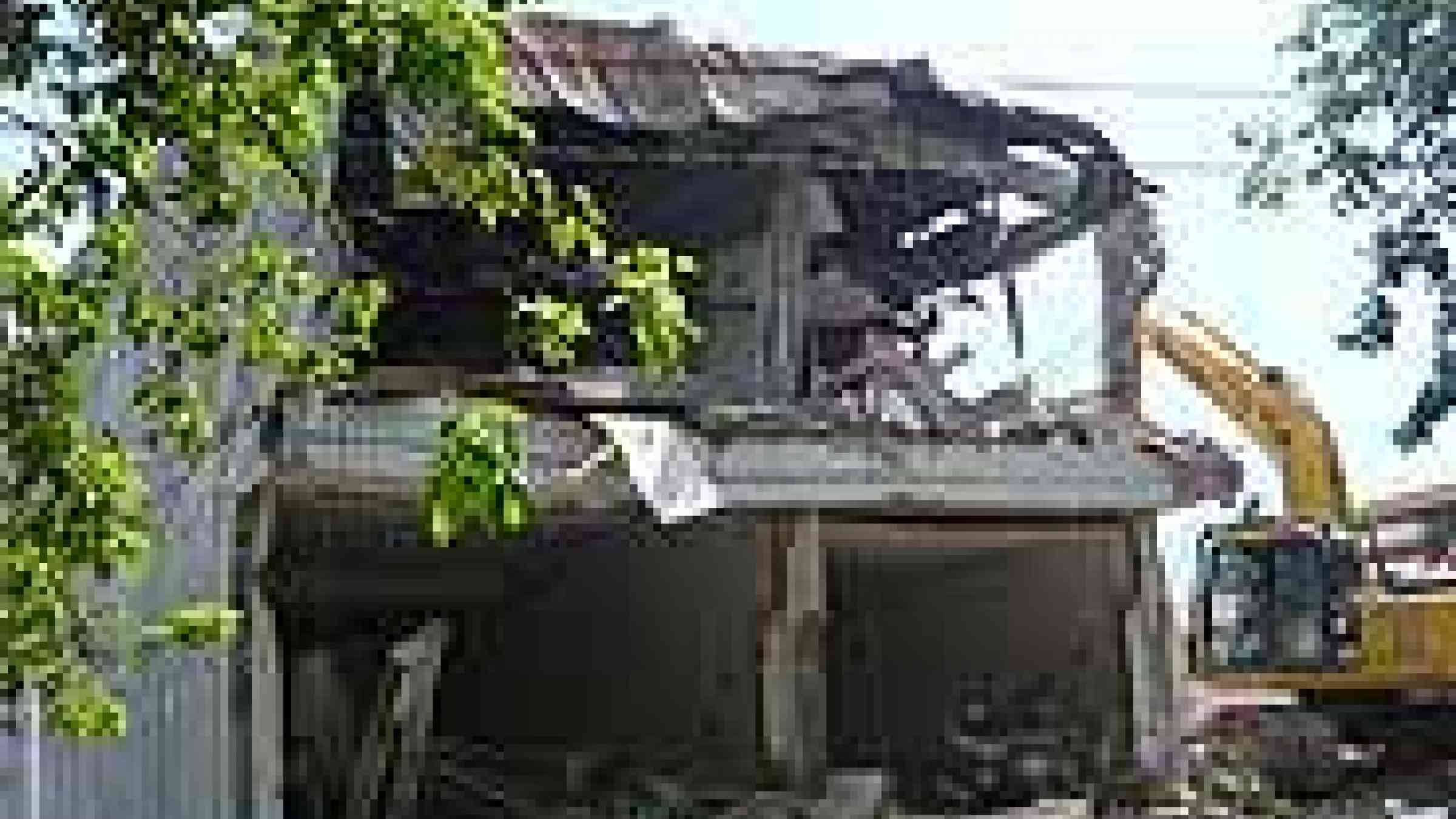 Photo of the Padang earthquake disaster by Flickr user Vaneea Creative Commons Attribution-Noncommercial-No Derivative Works 2.0 Generic