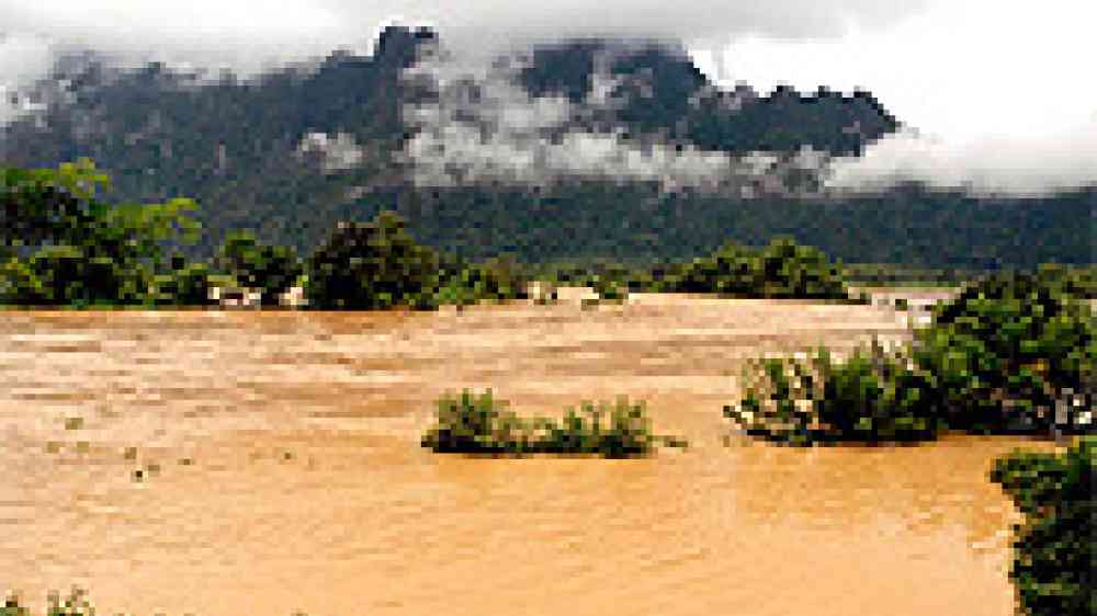 Flooding in Laos by Flickr user, Hoorob, Creative Commons Attribution-Noncommercial-No Derivative Works 2.0 Generic