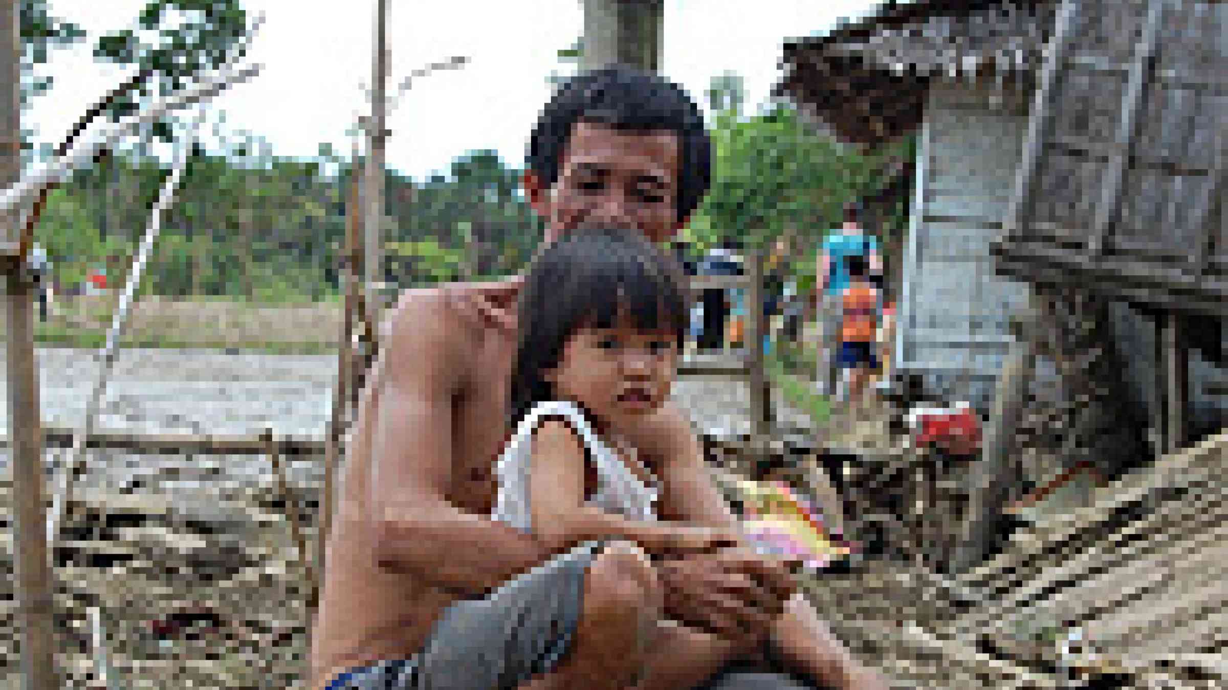 Photo of Typhoon Frank destruction in Iloilo by Flickr user cray146, Creative Commons Attribution-Noncommercial-Share Alike 2.0 Generic http://www.flickr.com/photos/22805517@N03/2633157106/