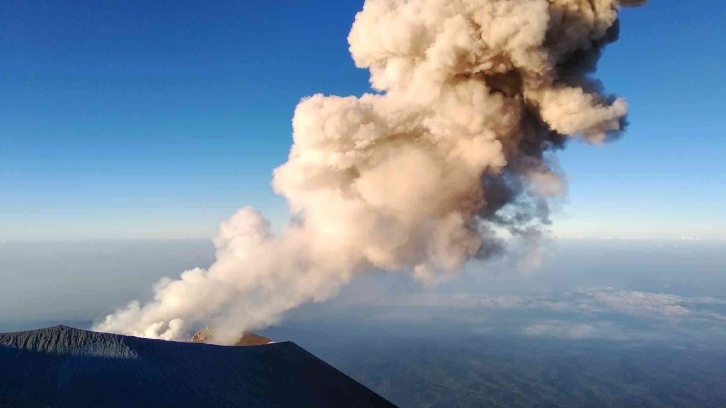 Mount Semeru errupting, Indonesia