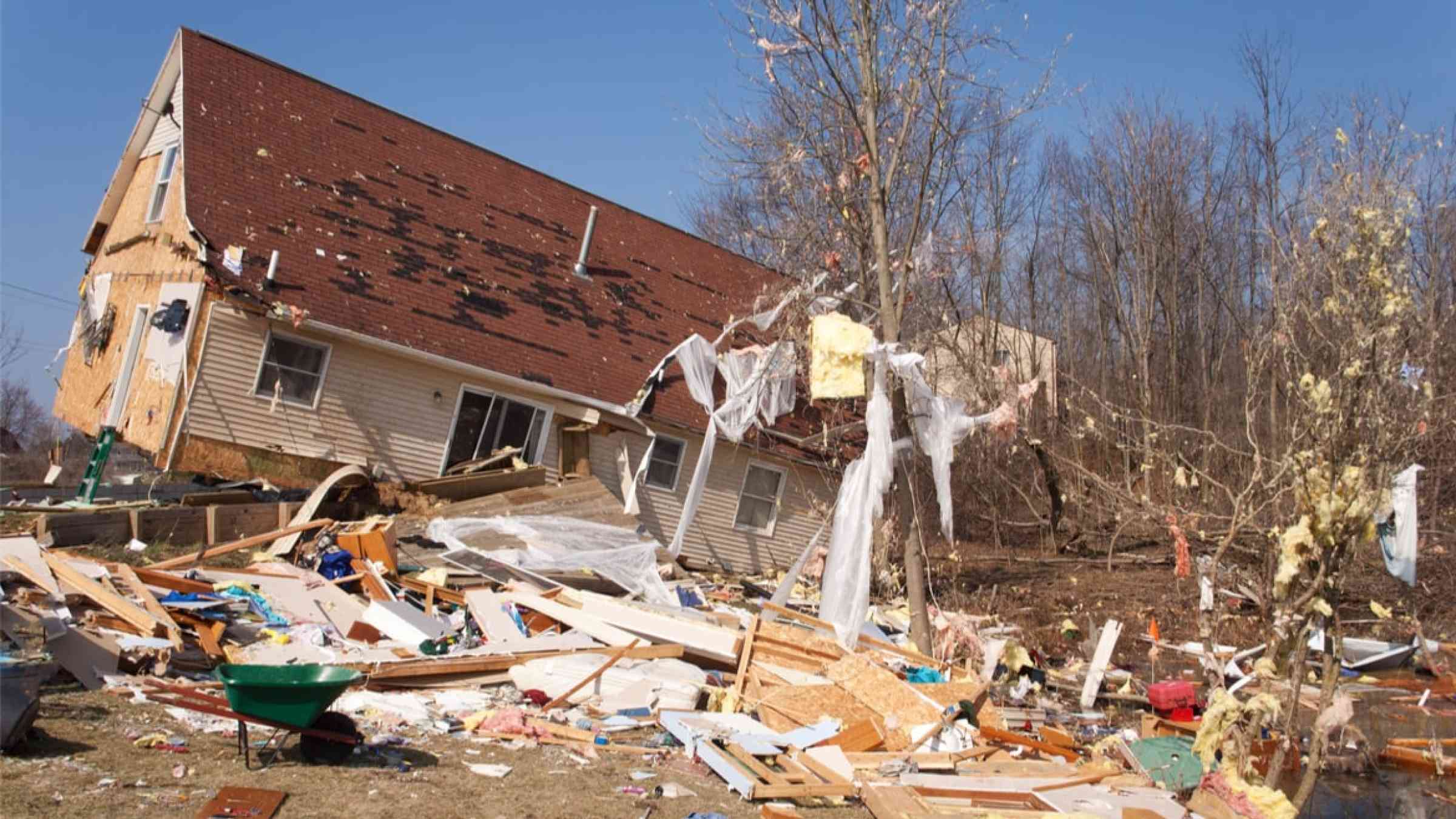 A home heavily damaged by an F2 tornado that swept through Oregon, USA (2012)