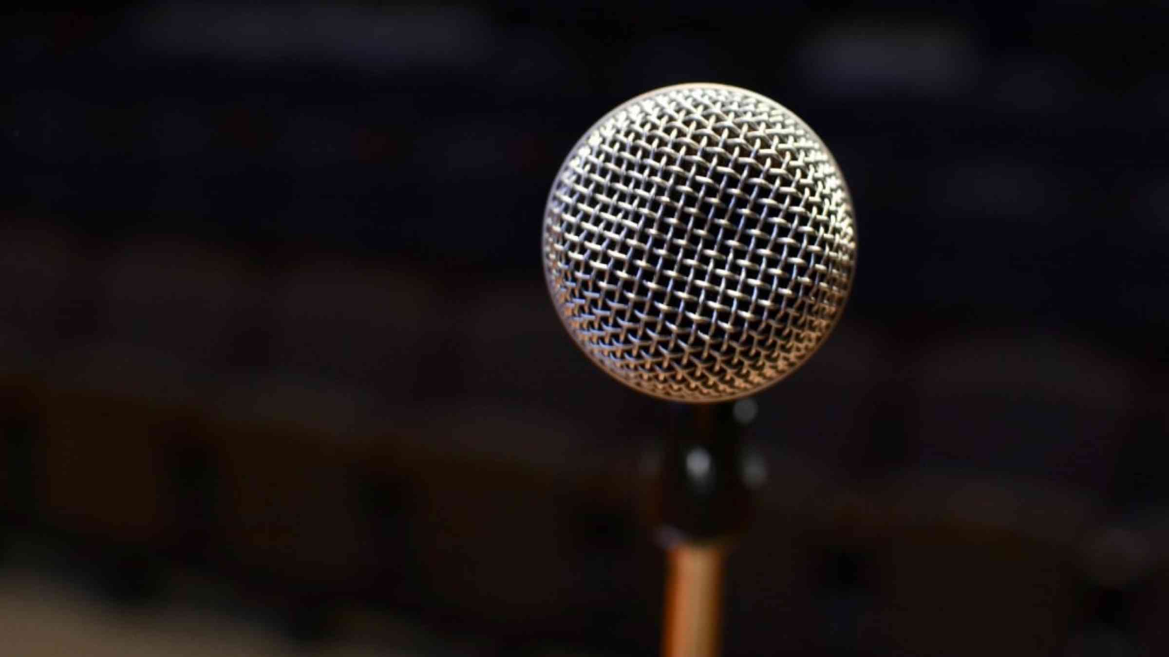 Speakers' microphone