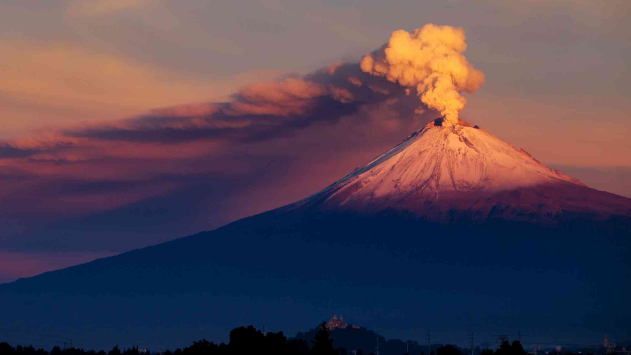 Mount Popocatepetl in Mexico erupting