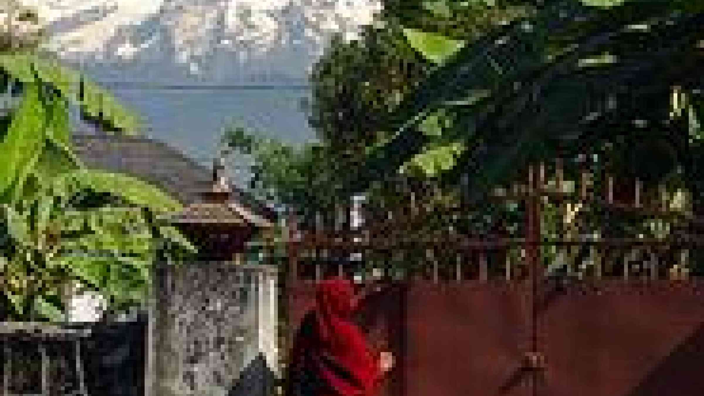 Pokhara, Nepal photo by flickr user Radoslaw Kut, CC BY-NC-ND 2.0, http://www.flickr.com/photos/rakustow/4248688263/