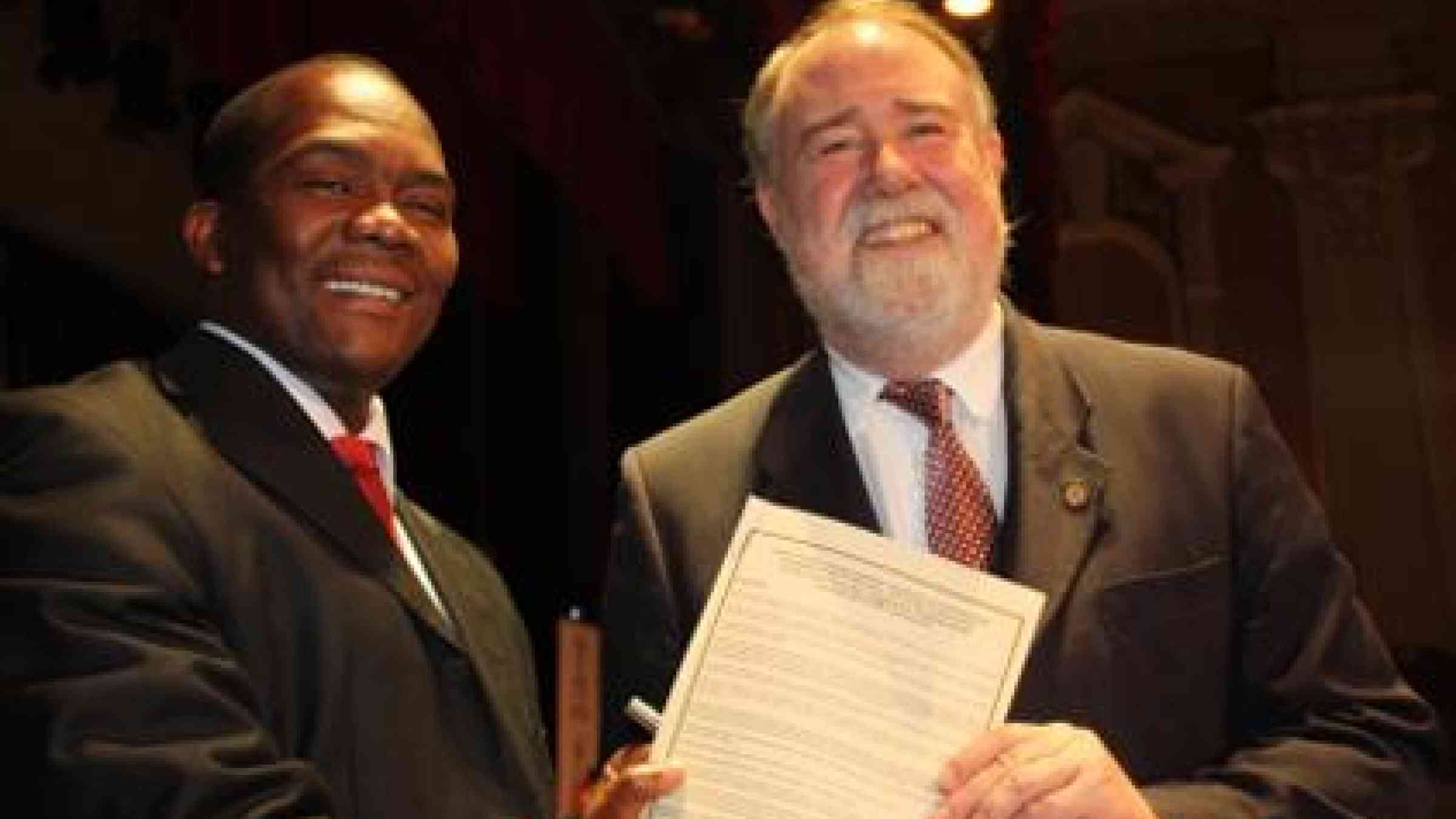 From left: Durban Mayor James Nxumalo and ICLEI President David Cadman with a signed Durban Climate Change Adaptation Charter