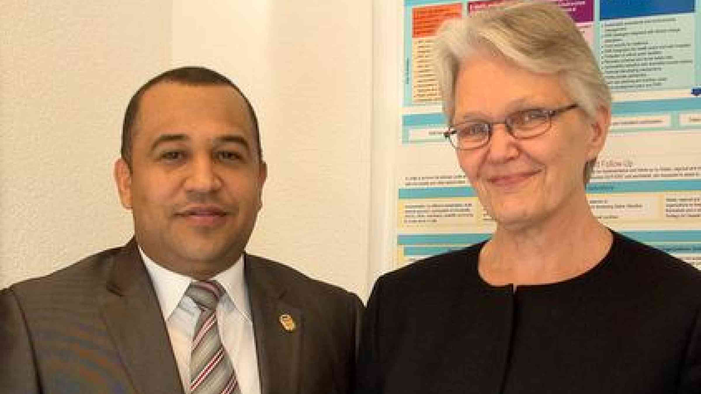 From left: Vice-President of the National Assembly of Panama, Rony Araúz, with Special Representative of the Secretary-General for Disaster Risk Reduction, Margareta Wahlström