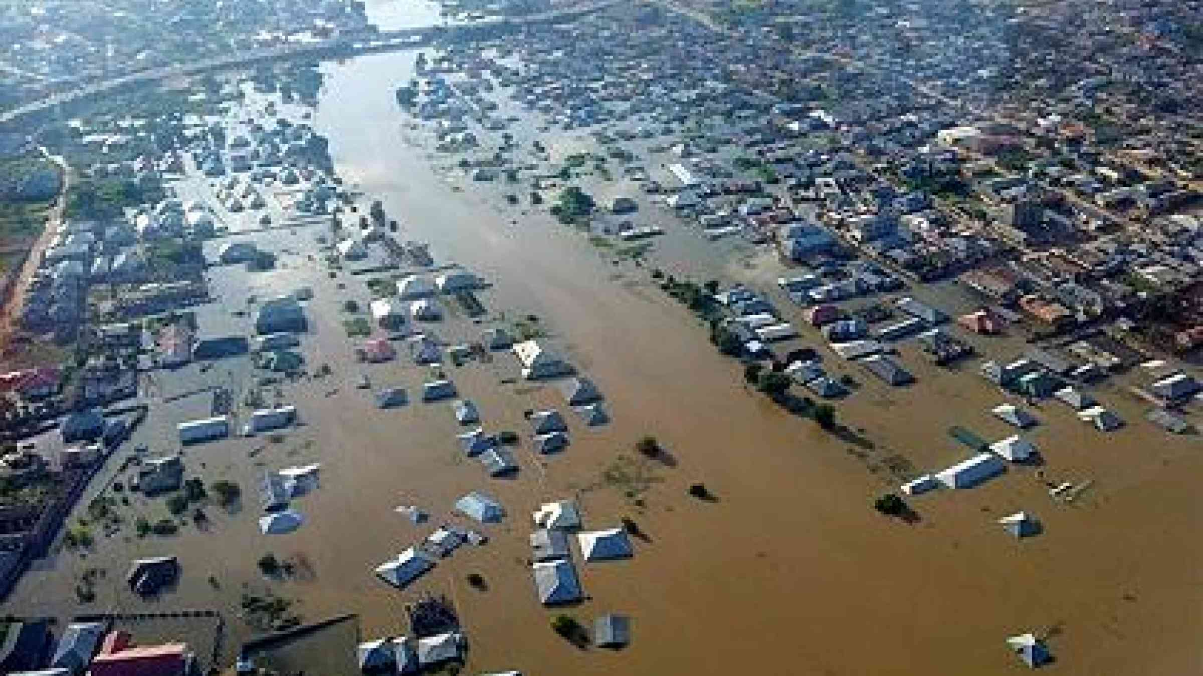 Photo copyright NEMA. The 2012 floods which impacted the country's GDP and displaced over six million people provided the backdrop to discussions this week between the Nigerian Government and UNISDR on disaster risk management.