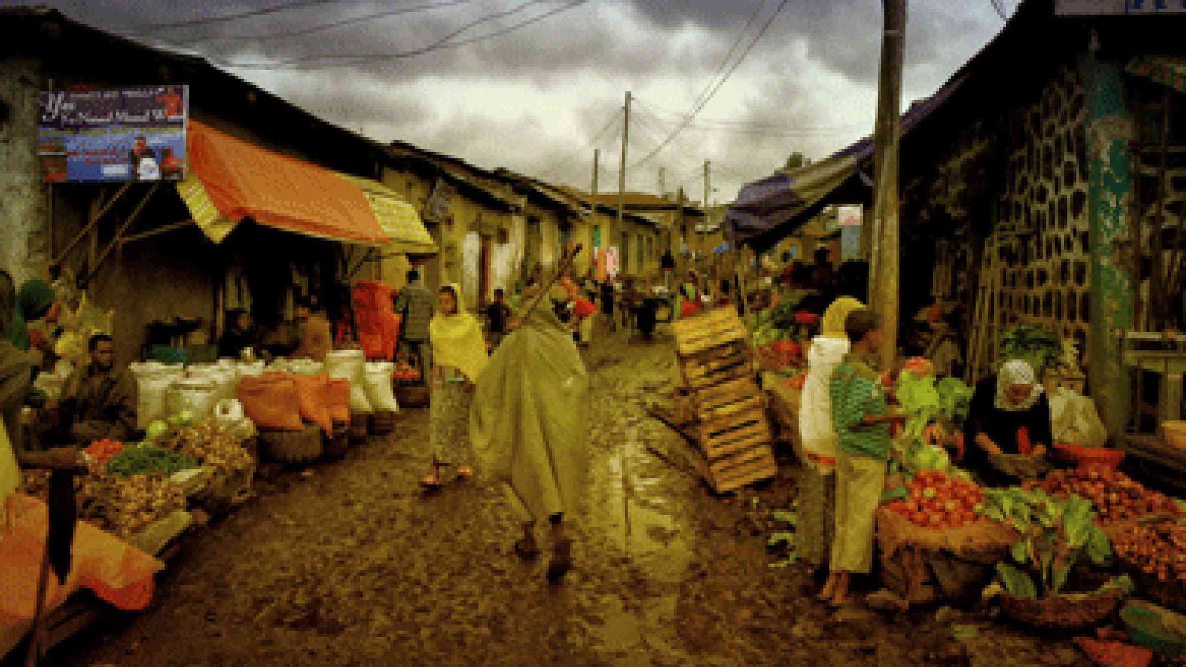 photo of Gondar Market, Evening by flickr user Rod Waddington, CC BY-SA 2.0, https://www.flickr.com/photos/rod_waddington/6174638865