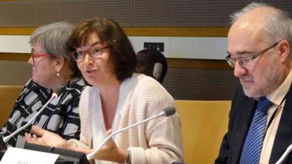 France’s Secretary of State for Development Ms. Annick Girardin speaks about the CREWS initiative, as Ms. Rachel Kyte, World Bank Group vice president and special envoy for climate change and World Meteorological Organization Secretary-General Mr. Michel Jarraud listen to her remarks (Photo: UNISDR)