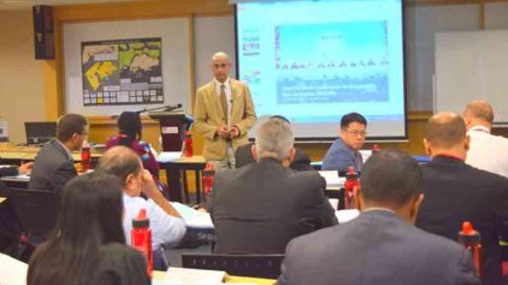 Mr Sanjaya Bhatia, Head, UNISDR Office for Northeast Asia and Global Education and Training Institute (GETI), speaking to participants about the Sendai Framework for Disaster Risk Reduction. (Photo: UNISDR)