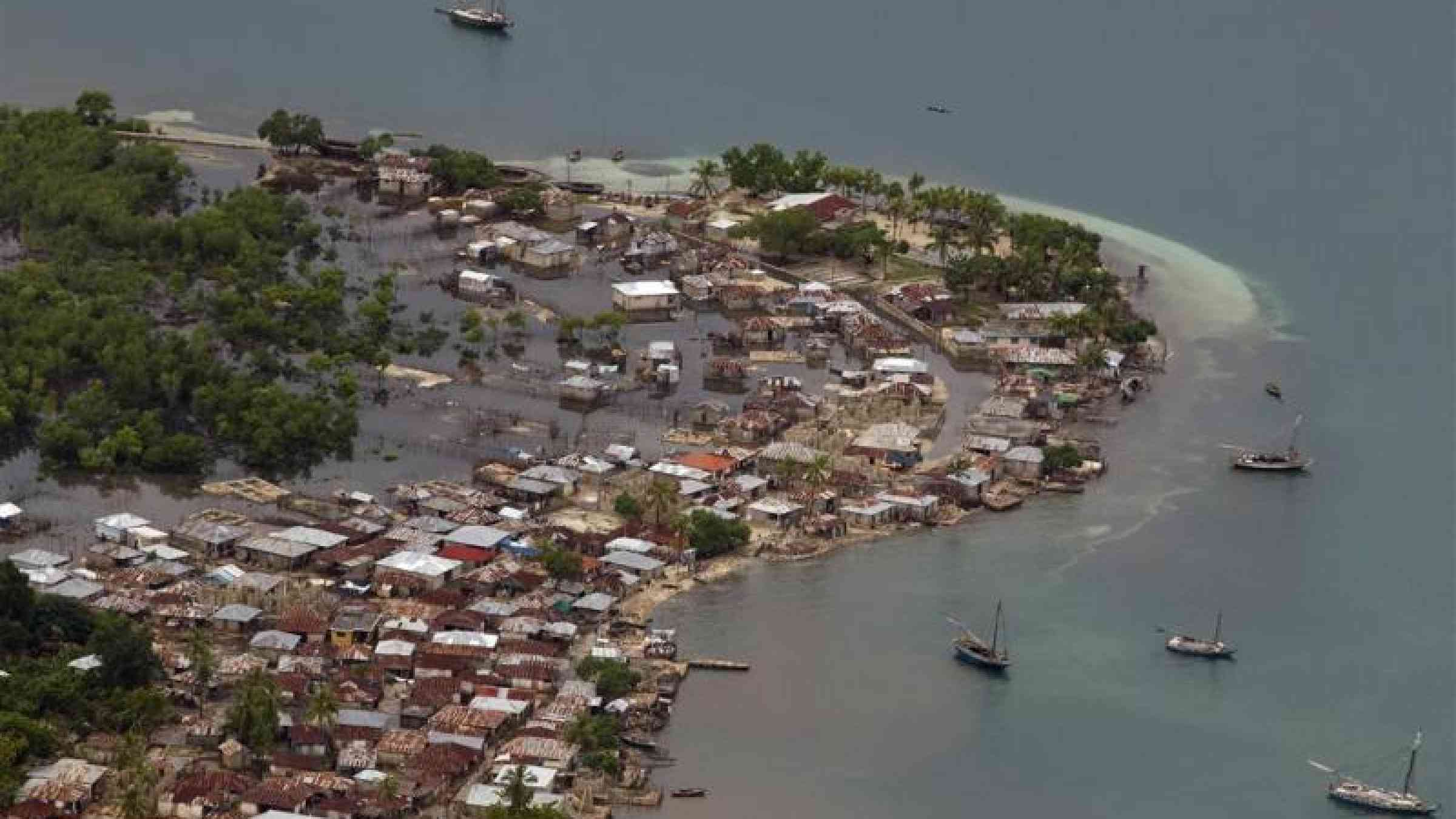 Hurricane Sandy causes heavy rains and floods in Haiti