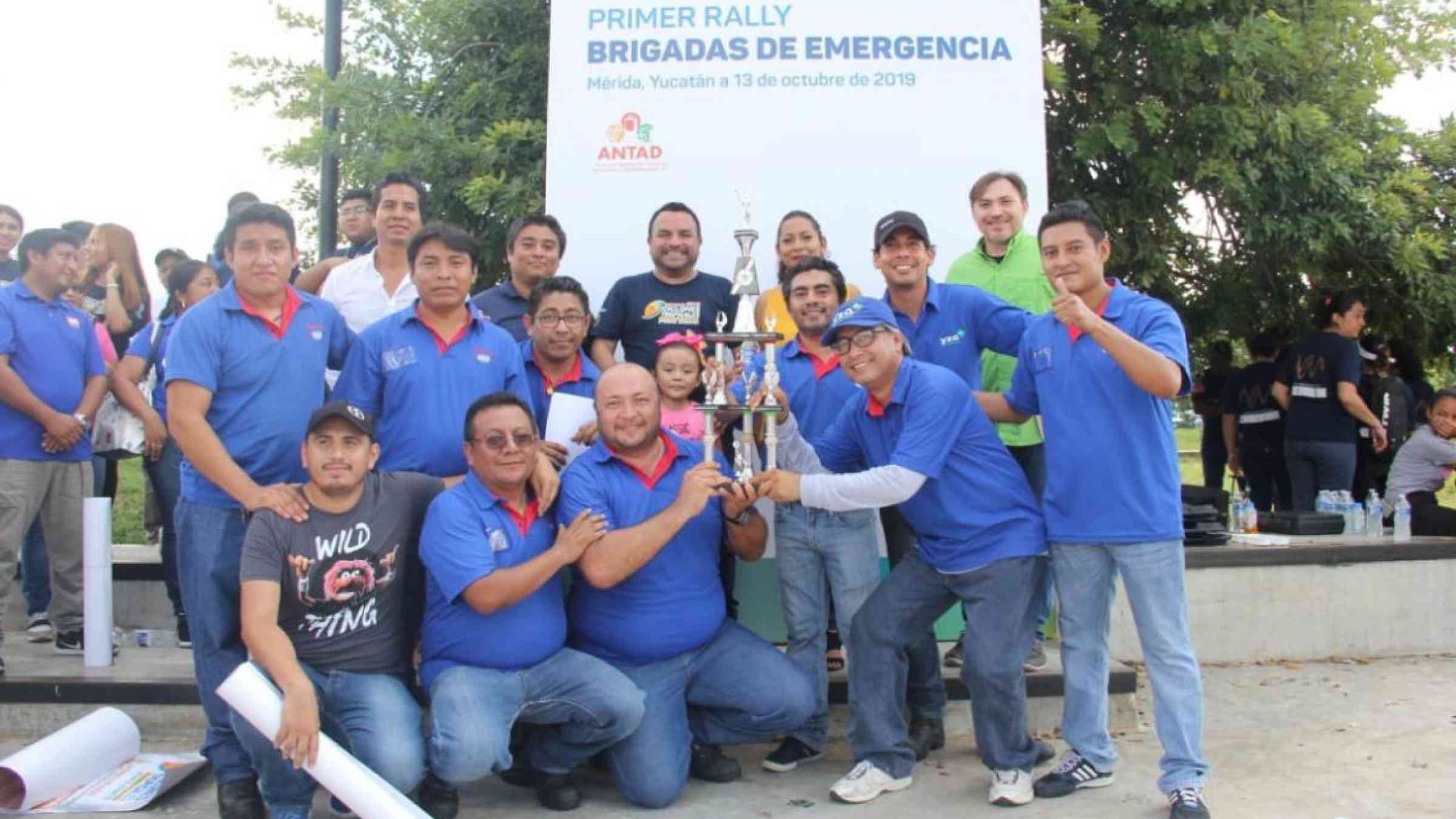 Gobierno de Yucatán reconoce valiosa labor de las brigadas de emergencias