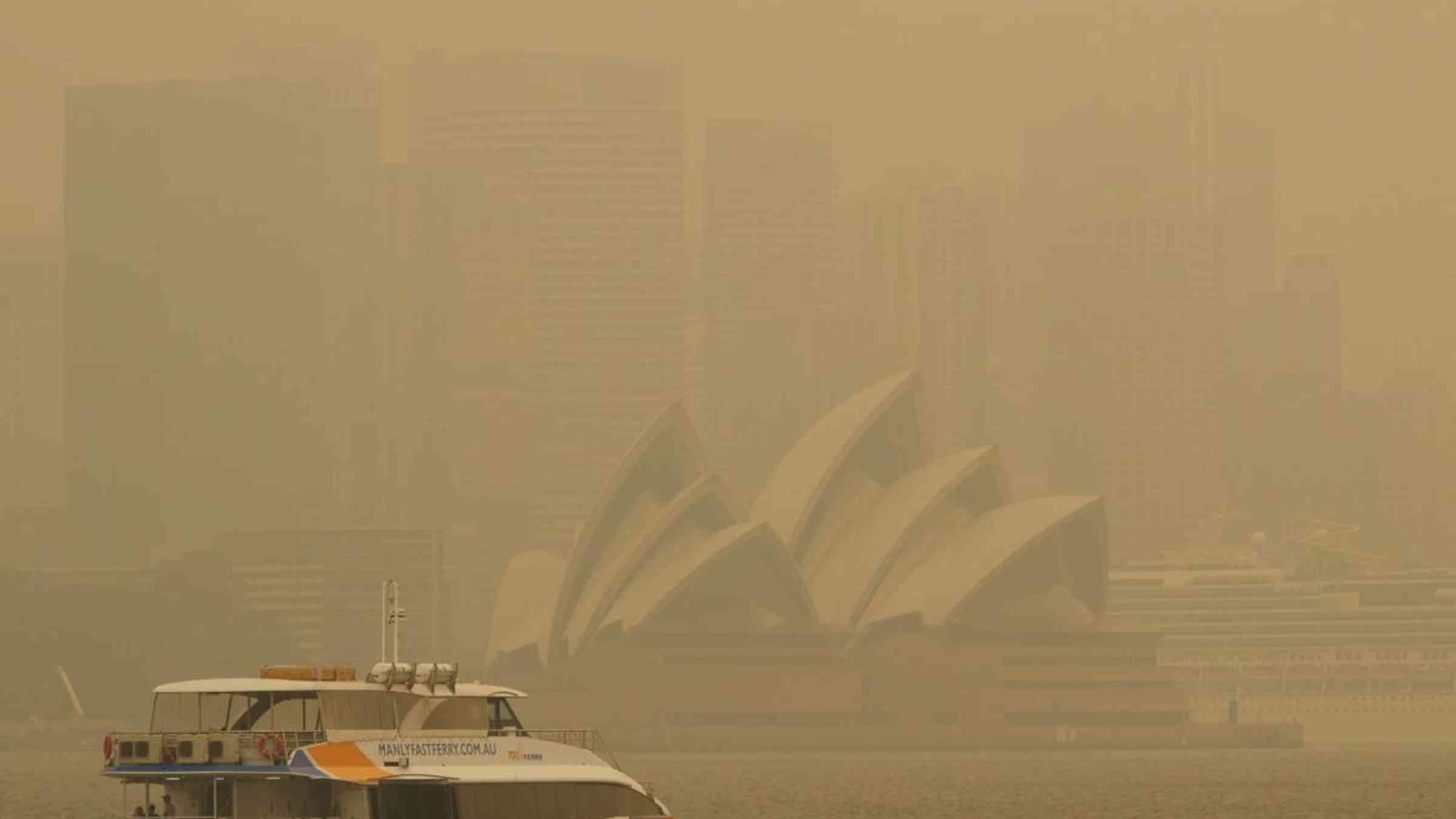 Bushfire smoke in Sydney, Australia 2019. M. W. Hunt/Shutterstock