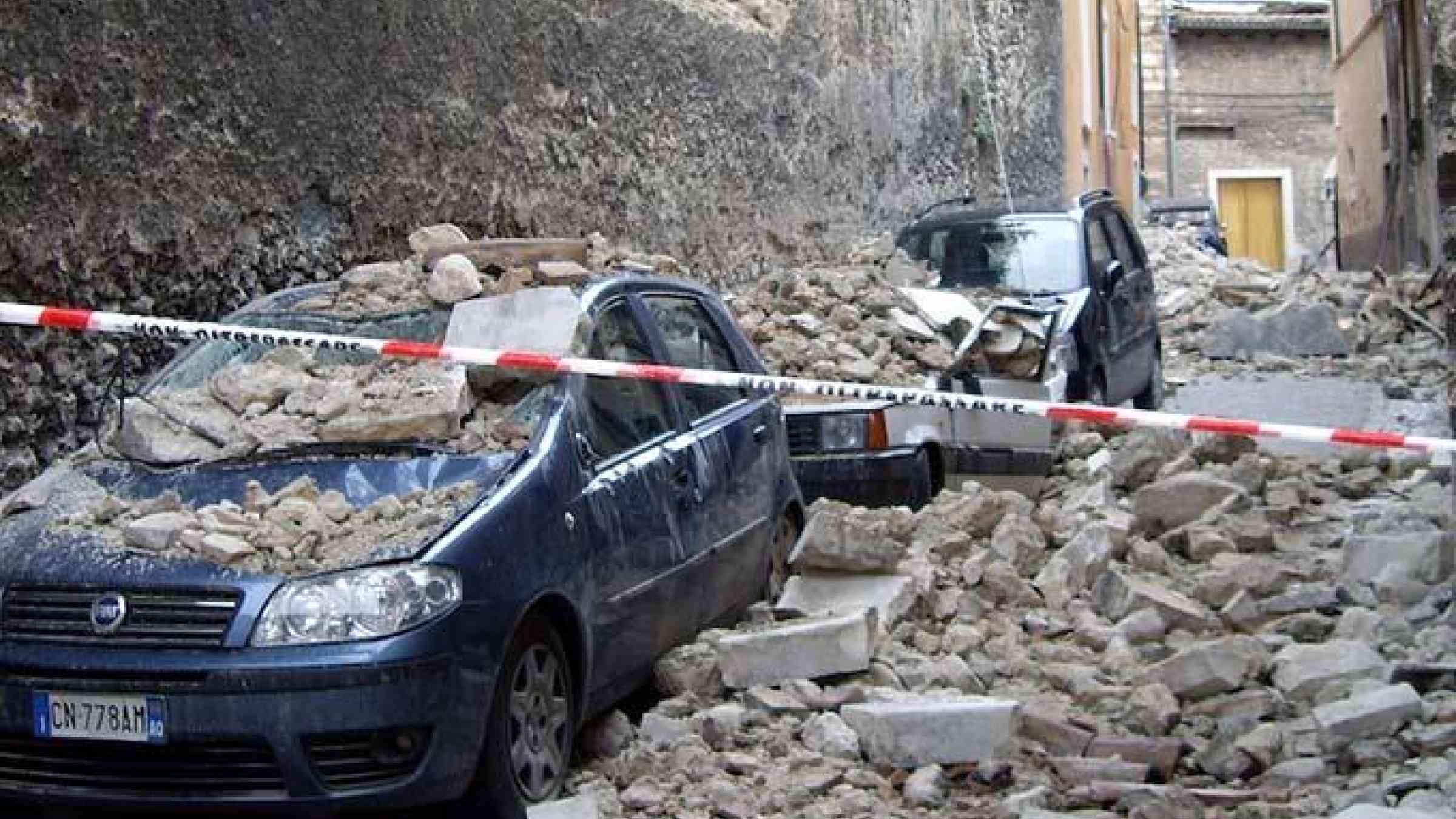 Damage in L’Aquila, Italy, following the 2009 earthquake. Credit: UCL Mathematical and Physical Sciences from London, UK (CC BY-2.0)