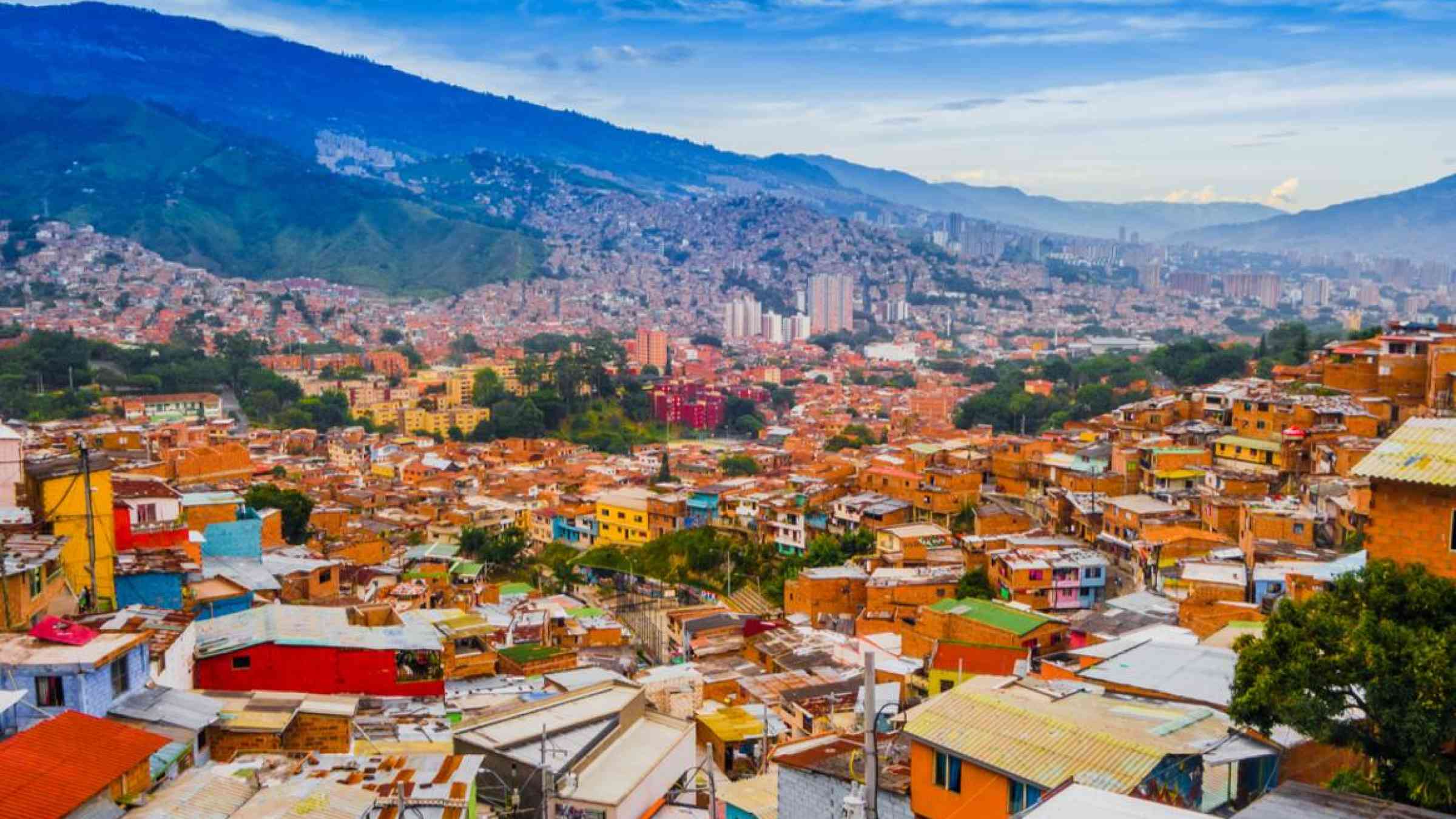 Colombia: green corridors help reduce heat risk in Medellín | PreventionWeb