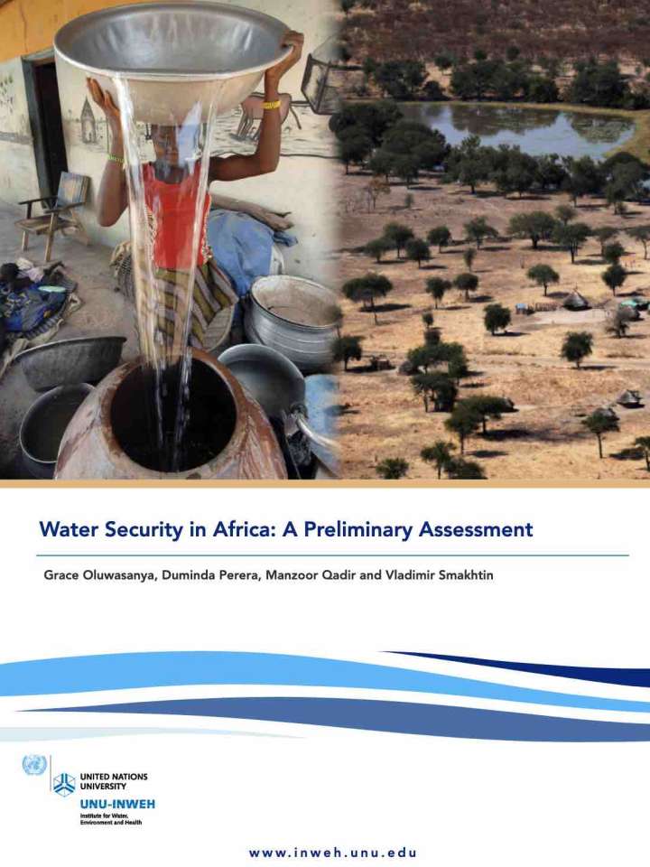 Cover of the report: woman pouring water into a jug, settlement in the savanna