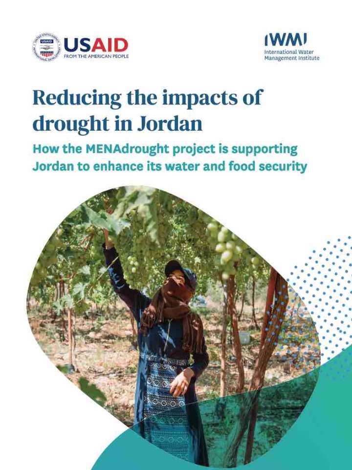 Cover of the report: Woman harvesting grapes